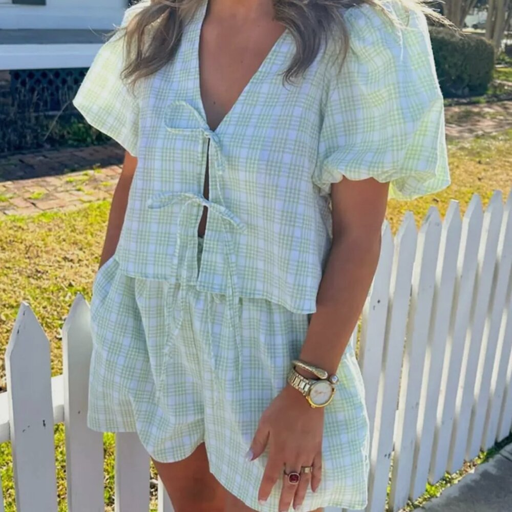NWT Green Plaid Tie Front Short Set
